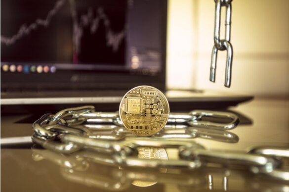 Chains And Currency | Itmunch