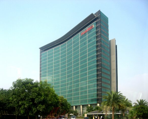 Read The Latest Tech Blog On Itmunch Titled &Quot;Us Government Officially Bans The Use Of Zte And Huawei Products&Quot;