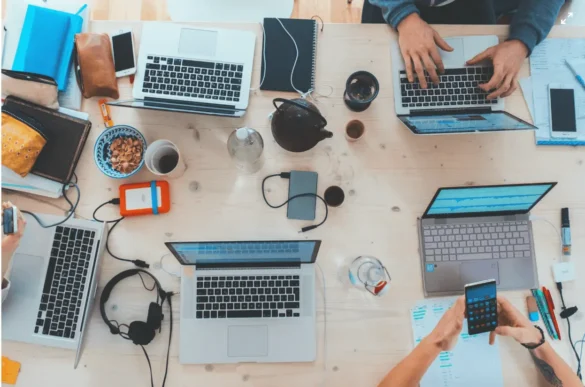 How Does Social Media Fit Into The Business World?Read On To Find Out