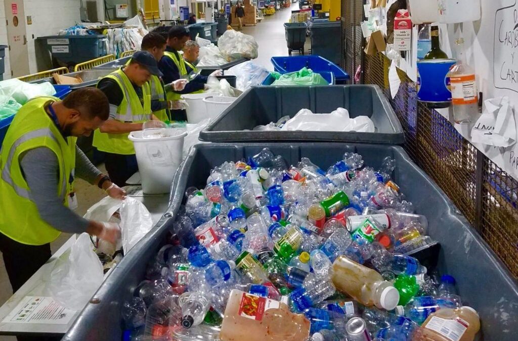 Revolutionizing Recycling: AI and Technology in Waste Management