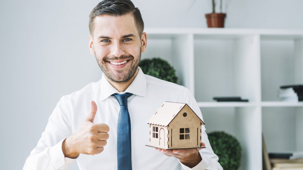 Blockchain in Real Estate: Simplifying Transactions and Ownership Records