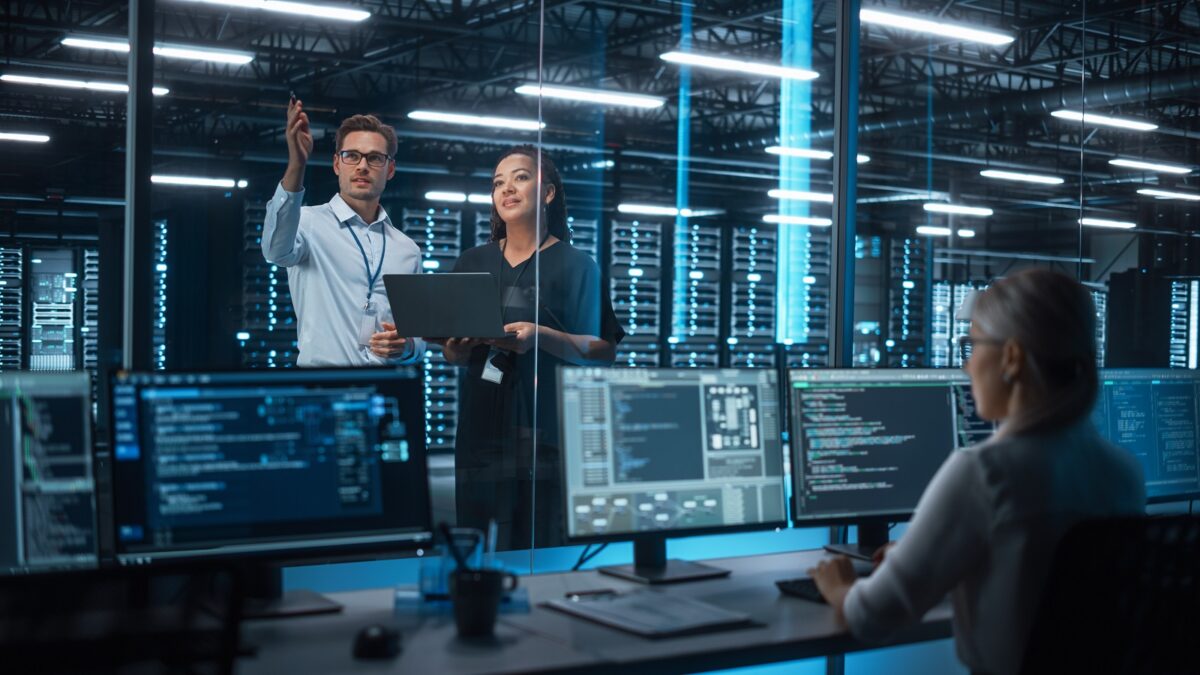 Large-Scale IT Infrastructure Managed Efficiently with AI
