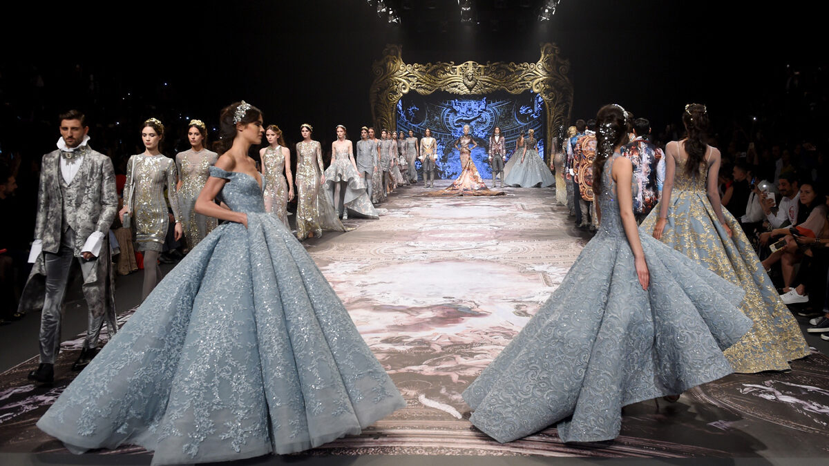 Fashion Forward: Designing Trends with the Help of ChatGPT